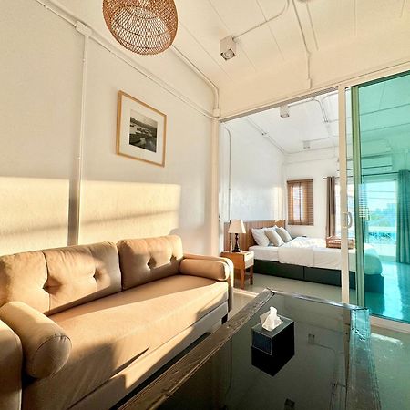 Momento Hotel And Cafe Khon Kaen Dış mekan fotoğraf